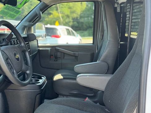 Used 2023 Chevrolet Express 2500 w/ Driver Convenience Package image 8