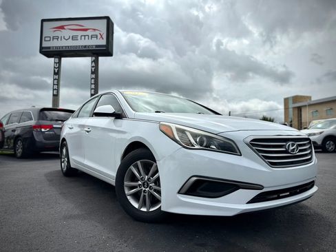 Used 2017 Hyundai Sonata SE FWD image 1