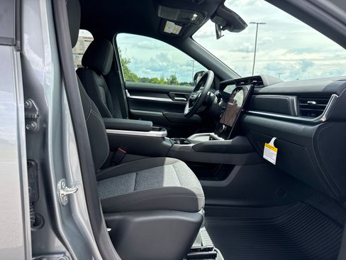 New 2026 GMC Terrain Elevation w/ Black Edition FWD image 30