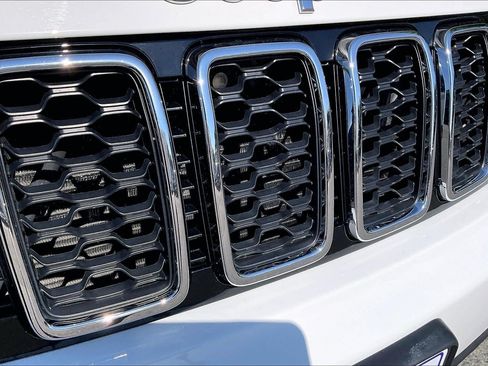 Used 2020 Jeep Grand Cherokee Limited w/ Trailer Tow Group IV AWD/4WD image 26