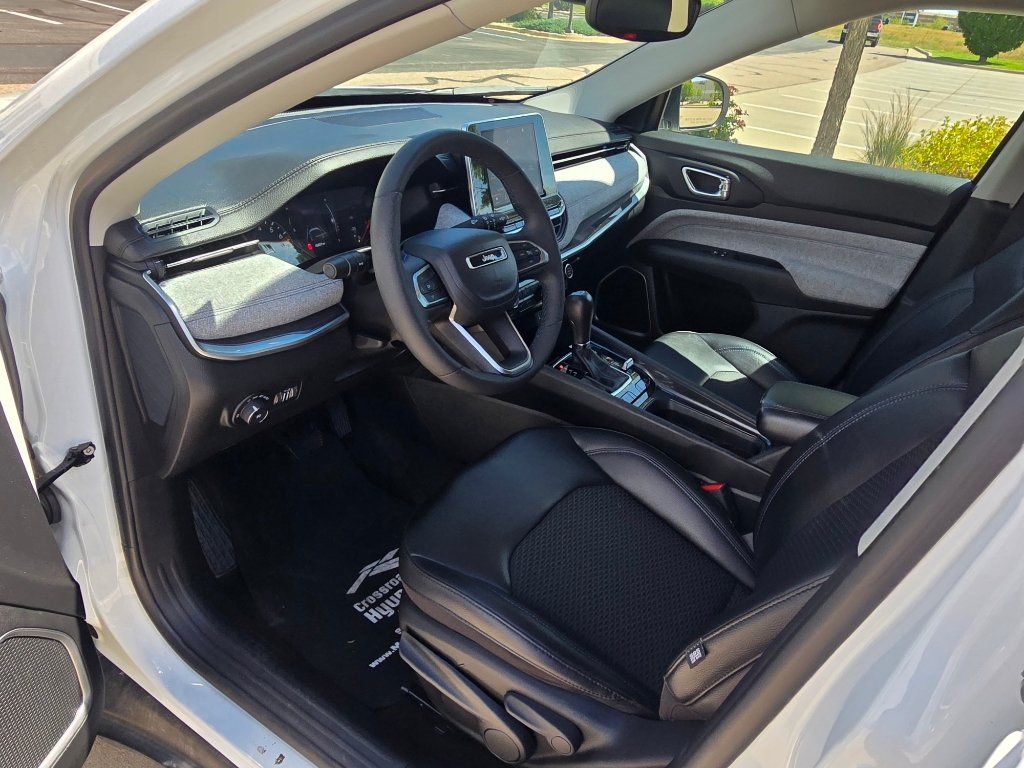 Used 2022 Jeep Compass Latitude AWD/4WD image 24