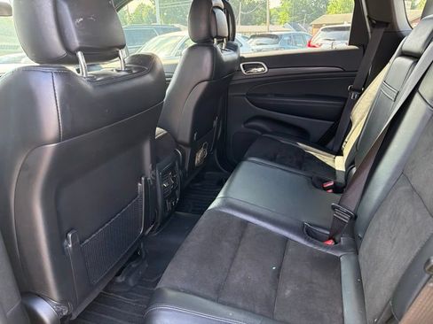 Used 2021 Jeep Grand Cherokee Laredo X AWD/4WD image 12