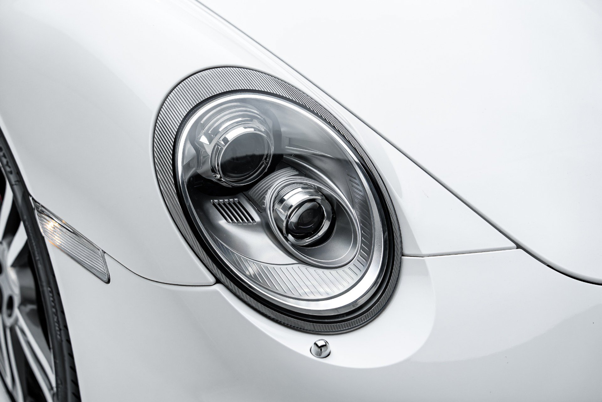 Used 2011 Porsche 911 Turbo AWD/4WD image 20