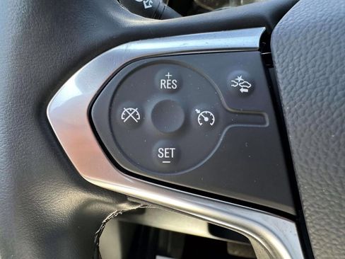 Used 2023 Chevrolet Traverse LT AWD/4WD image 16