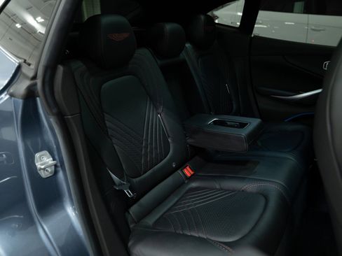 Used 2021 Aston Martin DBX AWD/4WD image 14