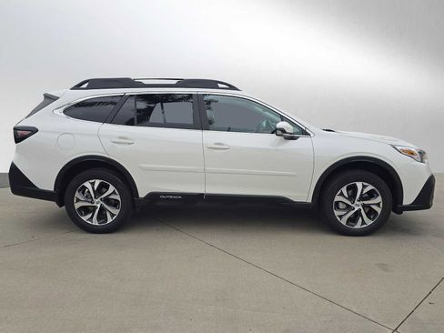 Used 2020 Subaru Outback Limited w/ Popular Package #2 AWD/4WD image 2