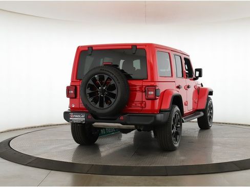 Used 2025 Jeep Wrangler Unlimited Sahara image 7
