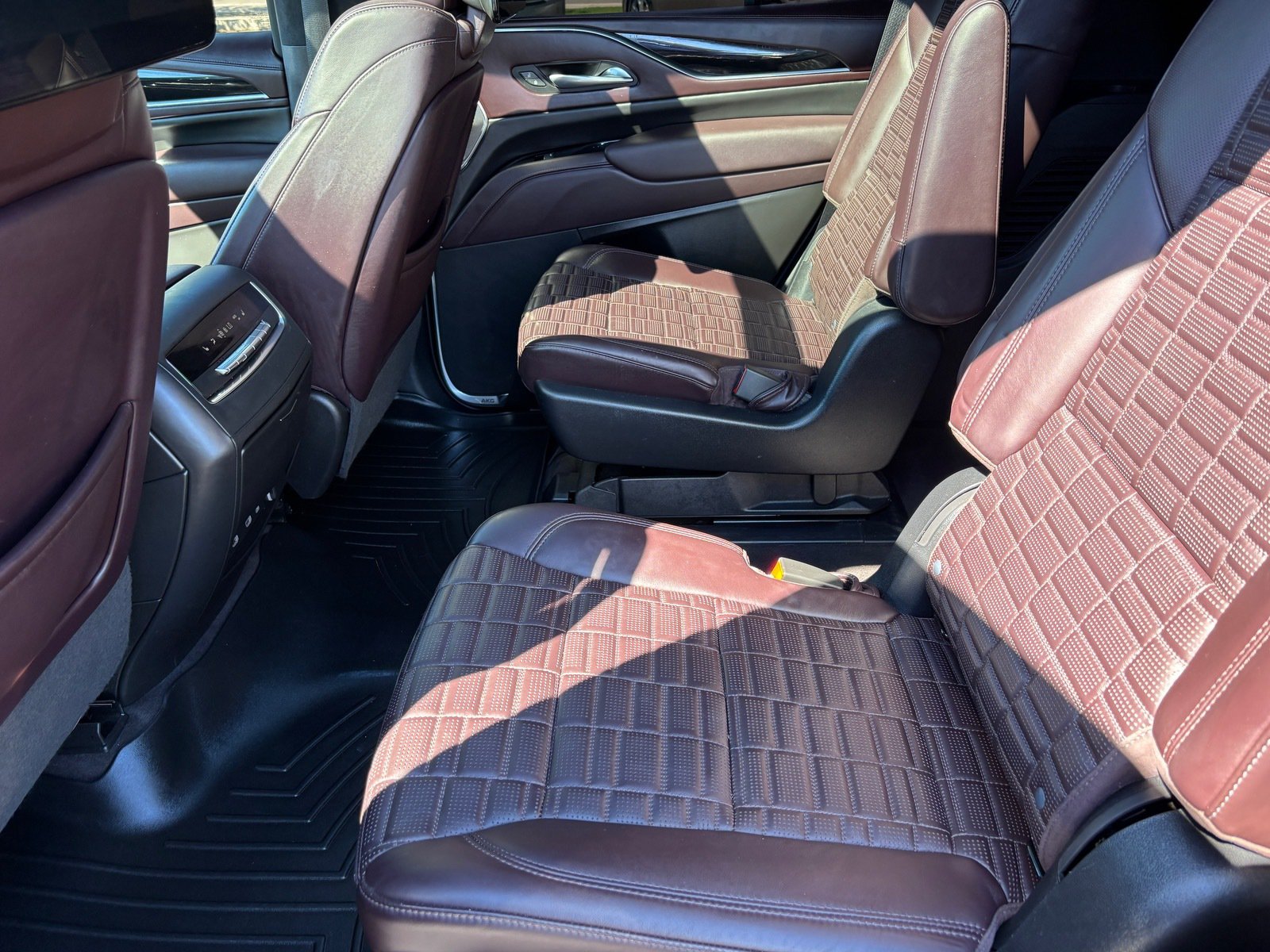 Used 2023 Cadillac Escalade Sport Platinum AWD/4WD image 29