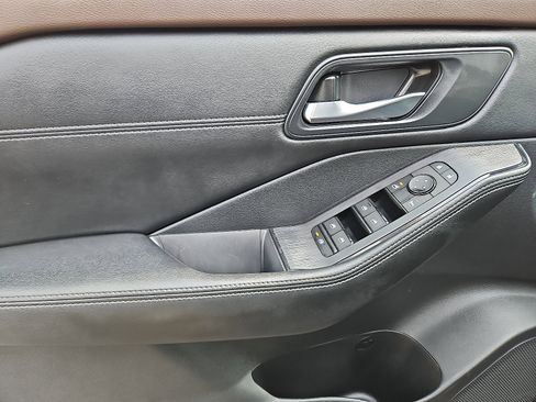 Certified 2023 Nissan Rogue SV w/ SV Premium B Package image 12