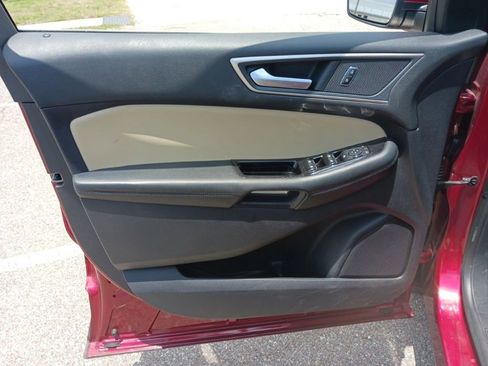 Used 2019 Ford Edge SEL w/ Equipment Group 201A AWD/4WD image 11