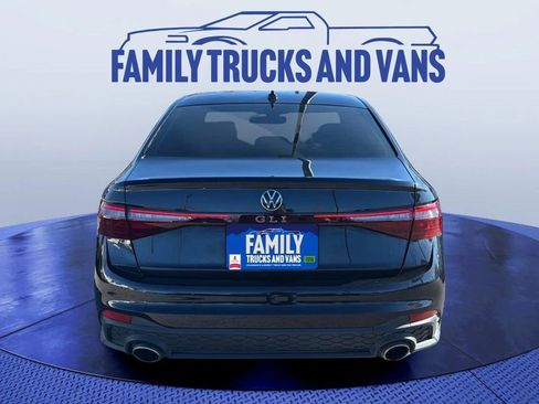 Used 2025 Volkswagen Jetta GLI Autobahn image 4