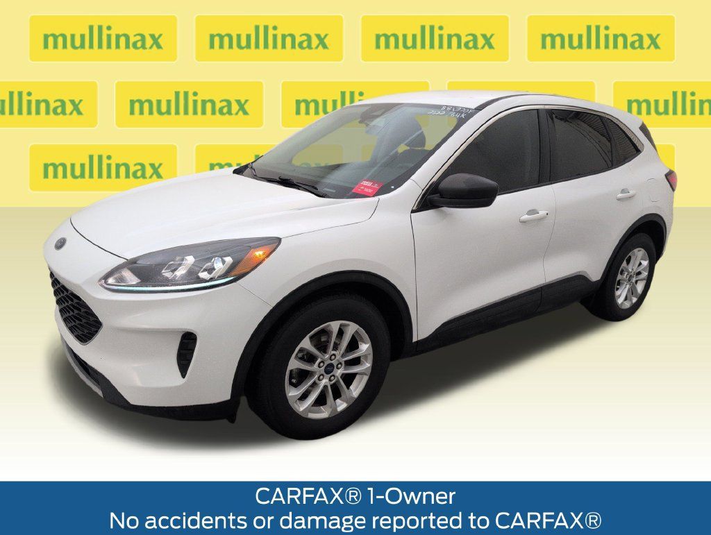 Used 2022 Ford Escape SE w/ Convenience Package FWD image 11