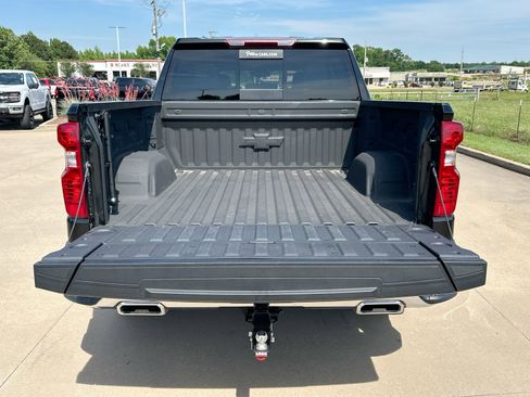 Used 2025 Chevrolet Silverado 1500 LT AWD/4WD image 23