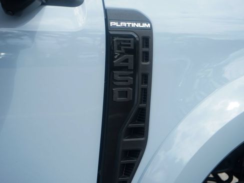 Used 2025 Ford F450 Platinum w/ FX4 Off-Road Package AWD/4WD image 56