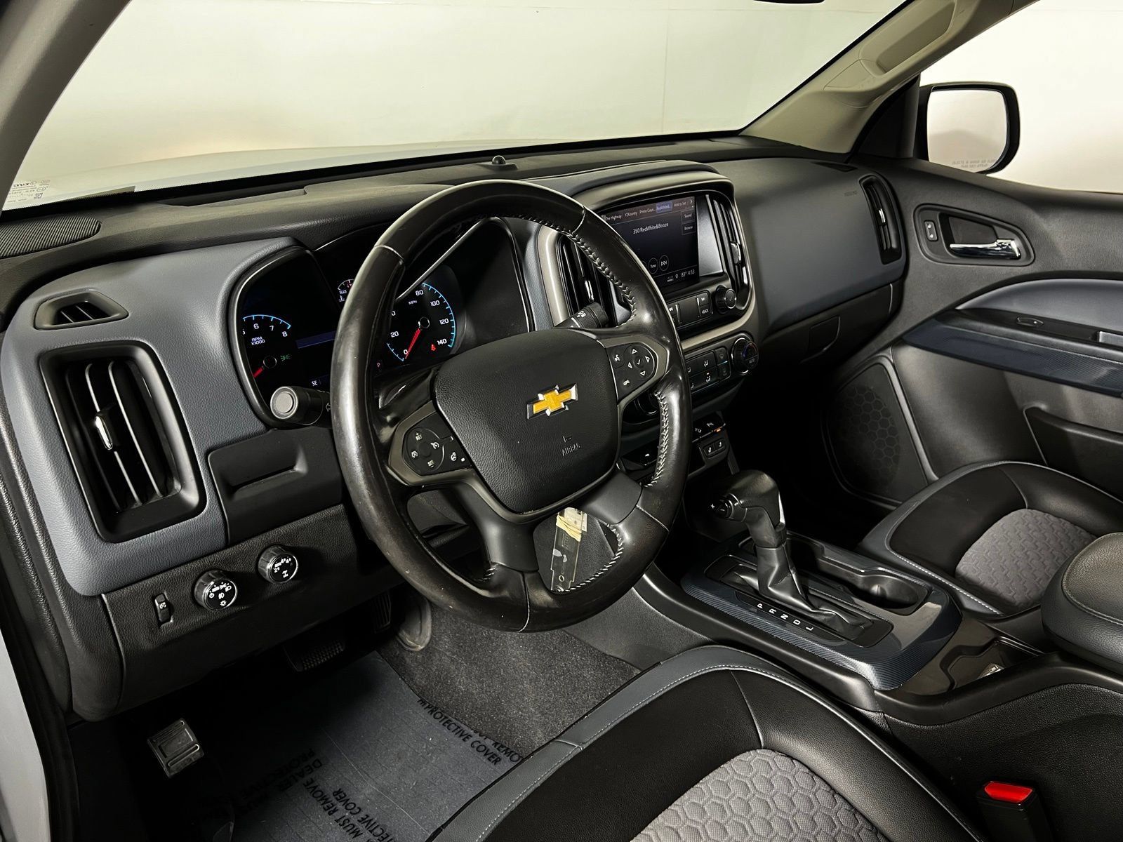 Used 2021 Chevrolet Colorado Z71 AWD/4WD image 11