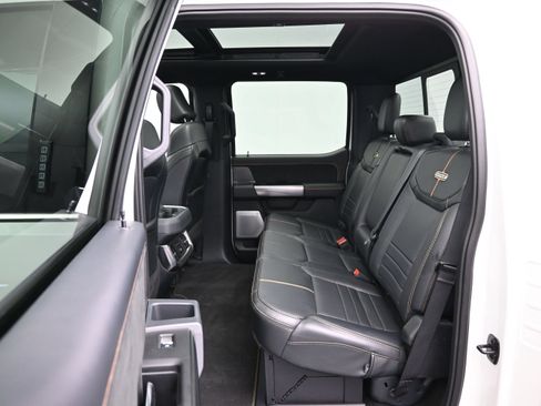 Used 2024 Ford F250 Platinum w/ FX4 Off-Road Package AWD/4WD image 11