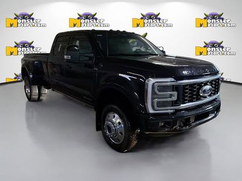 Used 2025 Ford F450 Platinum image 3
