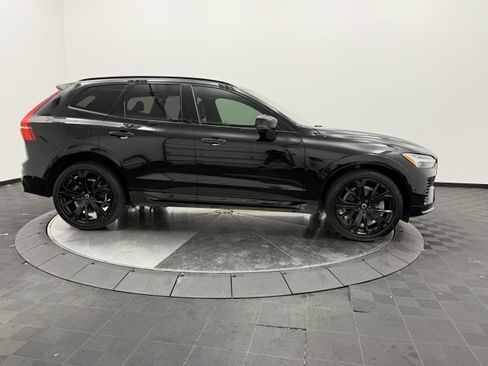 Certified 2024 Volvo XC60 T8 Ultimate w/ Protection Package Premier AWD/4WD image 8