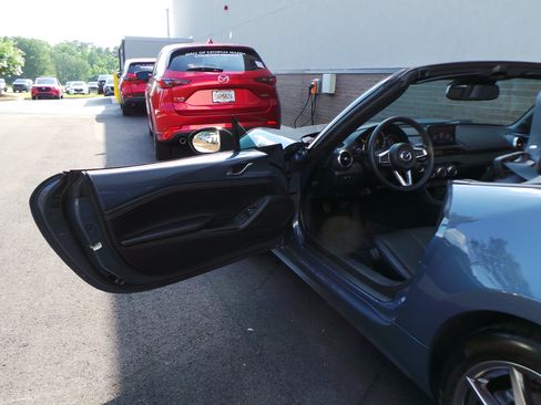 Certified 2021 MAZDA MX-5 Miata Grand Touring RWD image 25