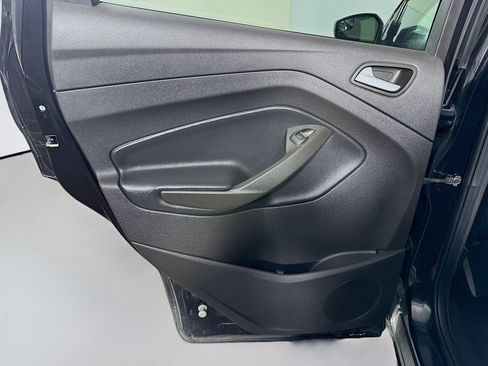 Used 2019 Ford Escape SEL image 26