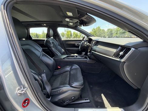 Used 2018 Volvo V90 T5 R-Design FWD image 15