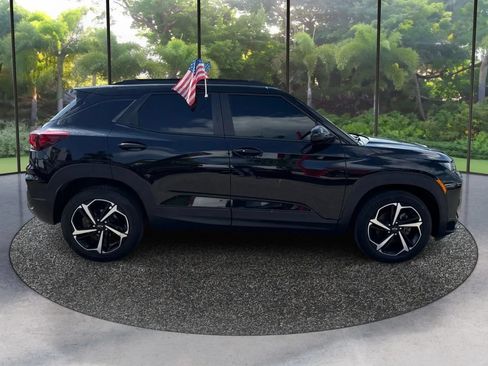Used 2022 Chevrolet TrailBlazer RS FWD image 4