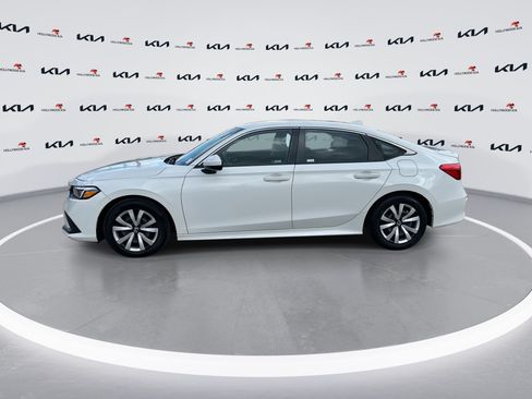 Used 2023 Honda Civic LX image 5