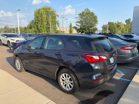 Used 2019 Chevrolet Equinox LS FWD image 3