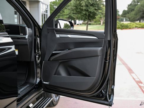 Used 2026 Cadillac Escalade V w/ LPO, Floor Liner Package image 92