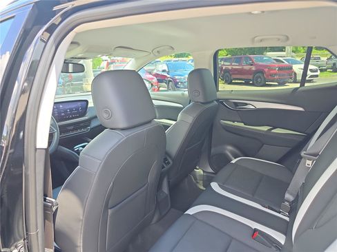 Used 2025 Buick Envision Sport Touring AWD/4WD image 16