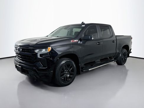 Used 2024 Chevrolet Silverado 1500 RST w/ Convenience Package II AWD/4WD image 4