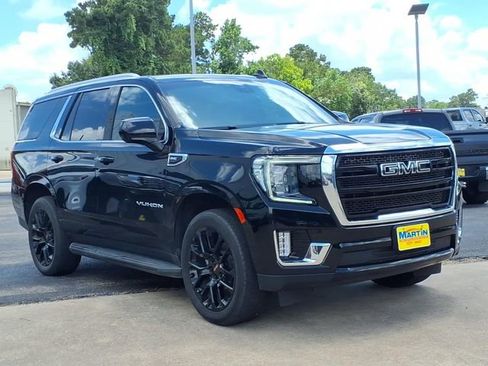 Used 2023 GMC Yukon SLE RWD image 3