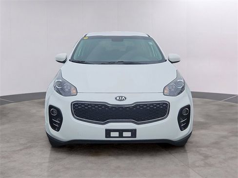 Used 2017 Kia Sportage LX image 2