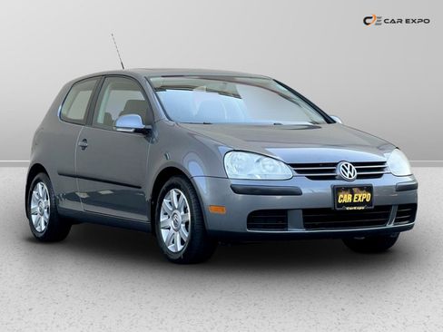 Used 2009 Volkswagen Rabbit S image 2