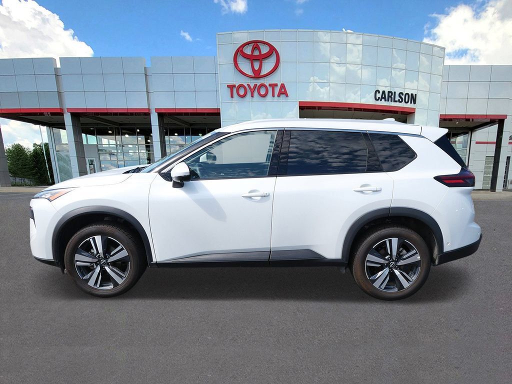 Used 2026 Nissan Rogue SL AWD/4WD image 7