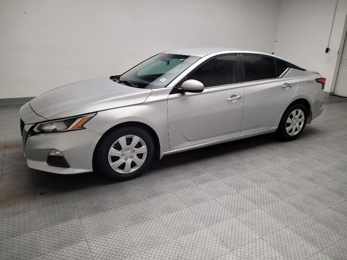 Used 2019 Nissan Altima 2.5 S FWD image 2