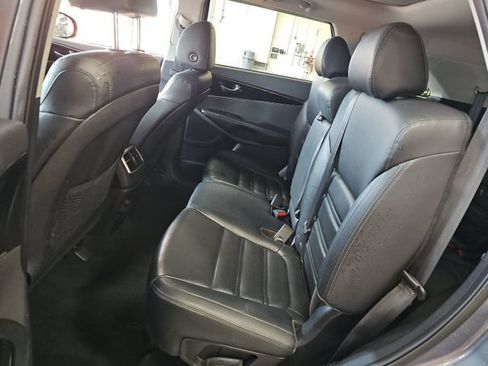 Used 2020 Kia Sorento EX FWD image 6