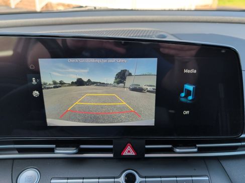 Used 2023 Hyundai Elantra SEL w/ Convenience Package image 19