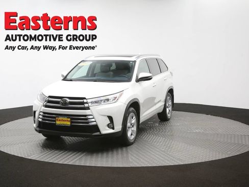 Used 2017 Toyota Highlander Limited Platinum AWD/4WD image 60