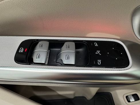 Certified 2026 Mercedes-Benz GLC 300 image 39