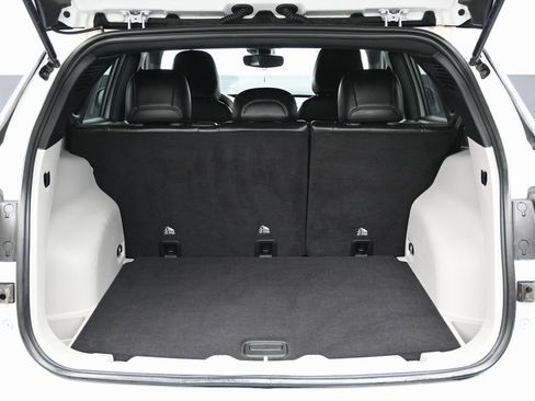 Used 2023 Jeep Compass Latitude image 15