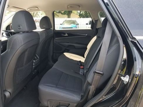 Used 2020 Kia Sorento LX w/ LX I4 Convenience Package FWD image 15