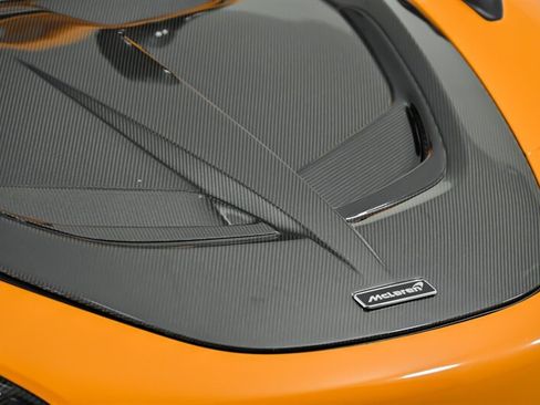 Used 2018 McLaren 720S Performance RWD image 3