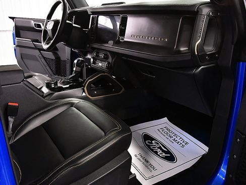Used 2025 Ford Bronco Badlands image 29