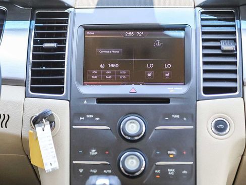 Used 2013 Ford Taurus SEL FWD image 14