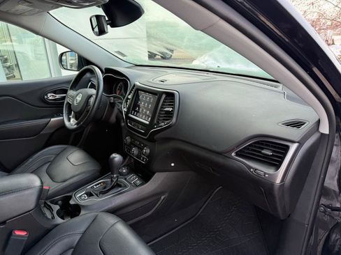 Used 2021 Jeep Cherokee Latitude Lux w/ Comfort/Convenience Group image 25