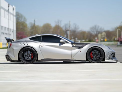 Used 2016 Ferrari F12 Berlinetta image 9