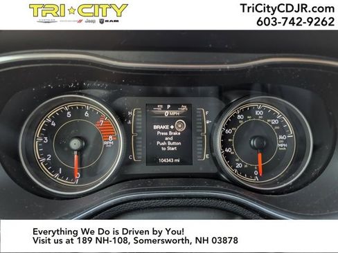 Used 2019 Jeep Cherokee Latitude Plus w/ Comfort/Convenience Group image 23