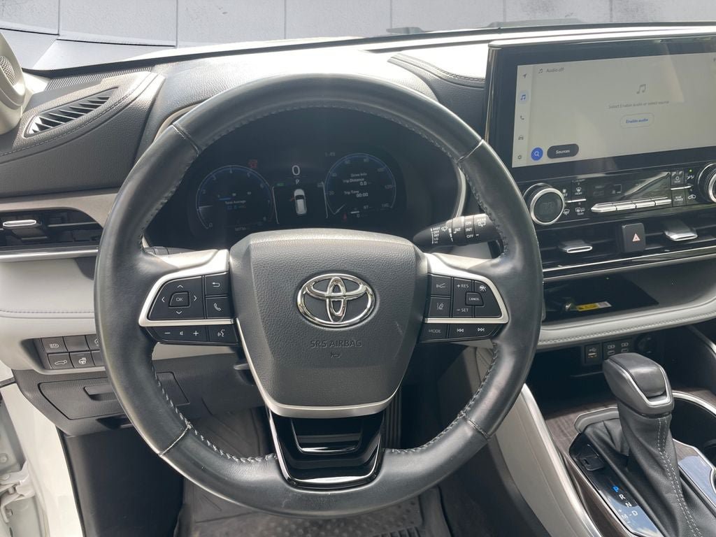 Used 2023 Toyota Highlander Limited AWD/4WD image 13