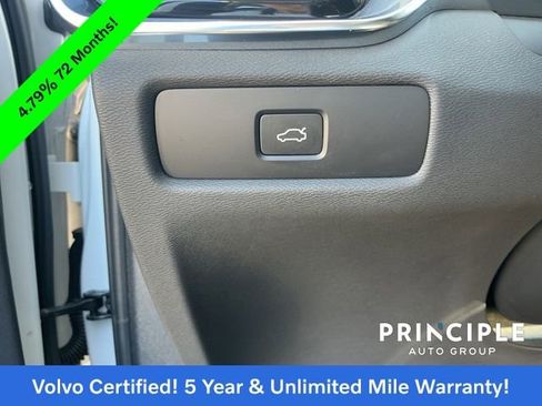 Certified 2024 Volvo S60 B5 Core image 22